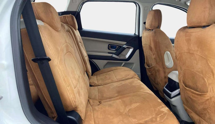2021 Tata Safari XZ PLUS, Diesel, Manual, 90,540 km, Right Side Rear Door Cabin
