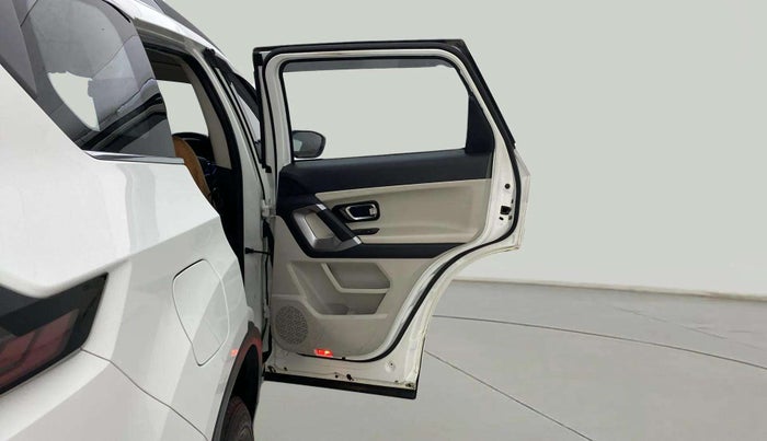 2021 Tata Safari XZ PLUS, Diesel, Manual, 90,540 km, RHS Rear Door