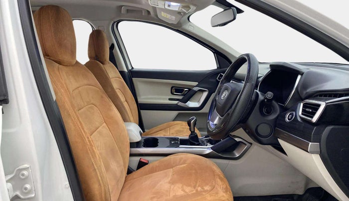 2021 Tata Safari XZ PLUS, Diesel, Manual, 90,540 km, Right Side Front Door Cabin