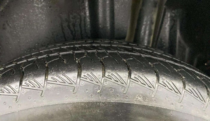 2023 Maruti Grand Vitara SIGMA SMART HYBRID, Petrol, Manual, 43,018 km, Left Rear Tyre Tread