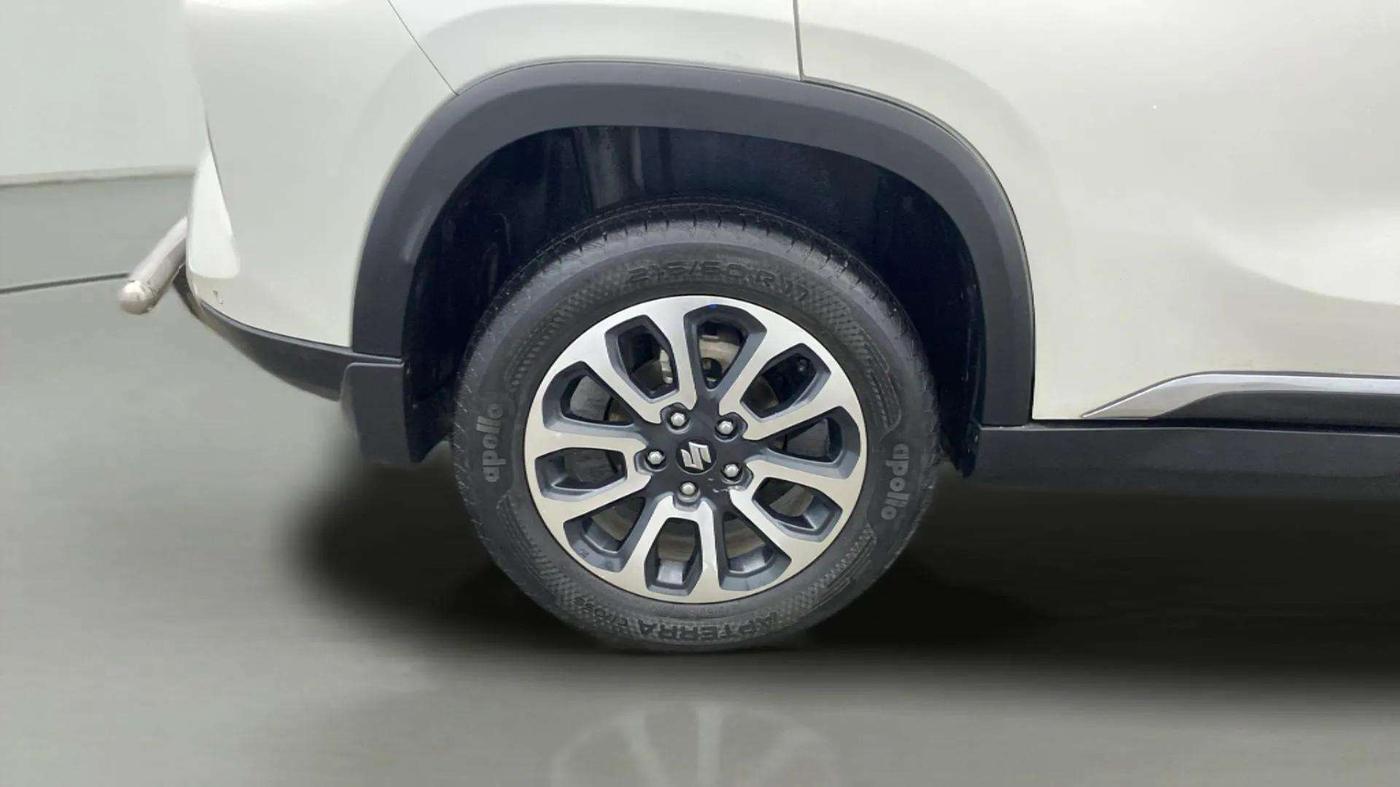 2023 Maruti Grand Vitara SIGMA SMART HYBRID, Petrol, Manual, 43,018 km, Right Rear Wheel