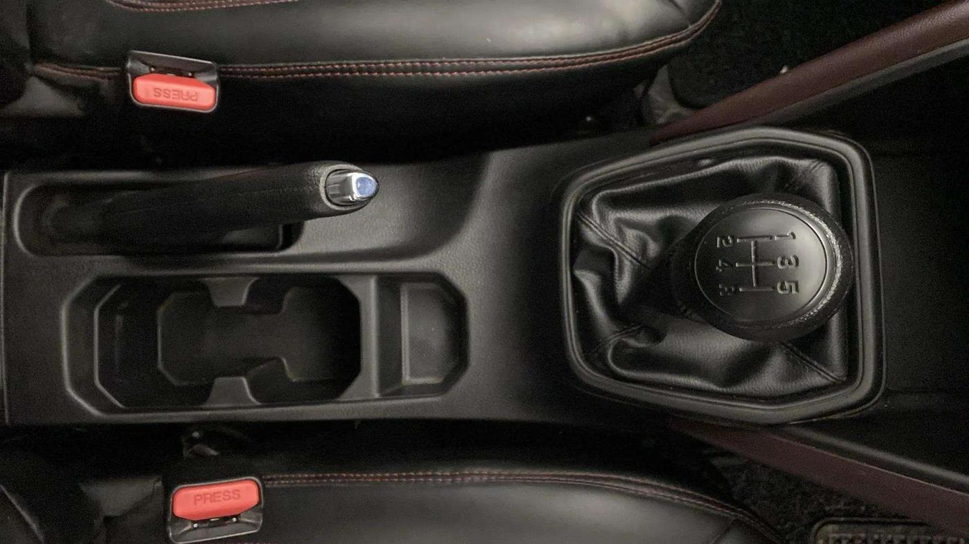 2023 Maruti Grand Vitara SIGMA SMART HYBRID, Petrol, Manual, 43,018 km, Gear Lever