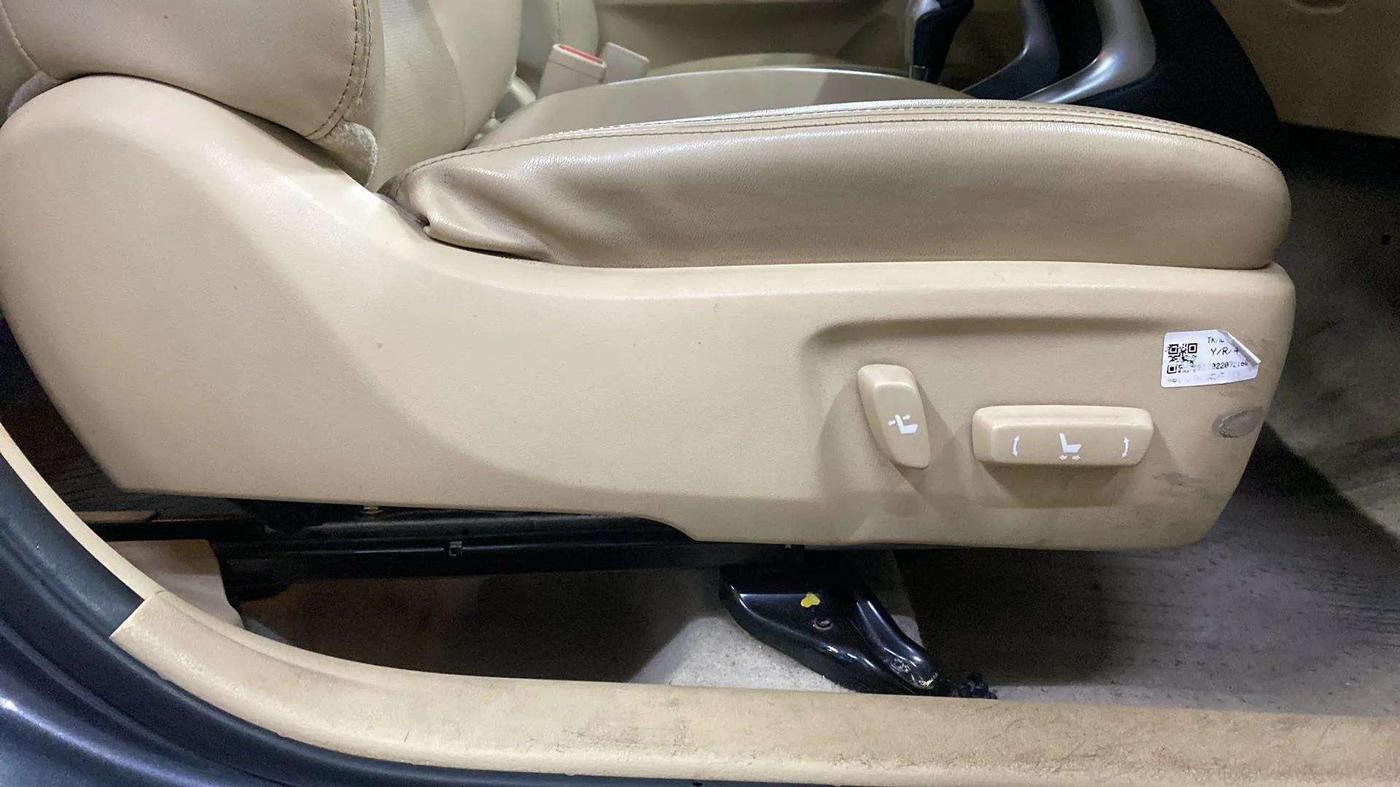 2020 Toyota YARIS VX CVT, Petrol, Automatic, 28,854 km, Driver Side Adjustment Panel