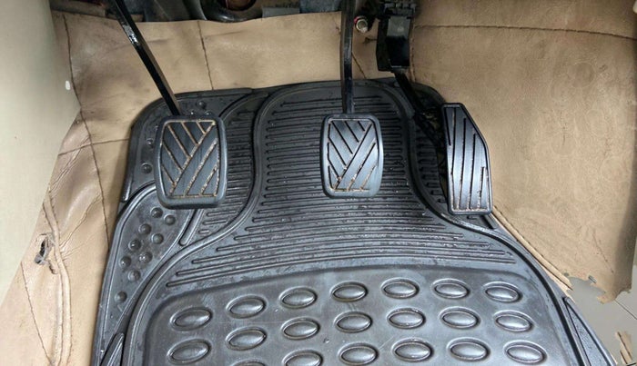 2019 Maruti Dzire VXI, Petrol, Manual, 74,175 km, Pedals