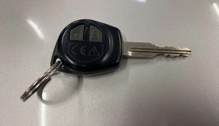 2021 Maruti Swift VXI, Petrol, Manual, 48,212 km, Key Close Up