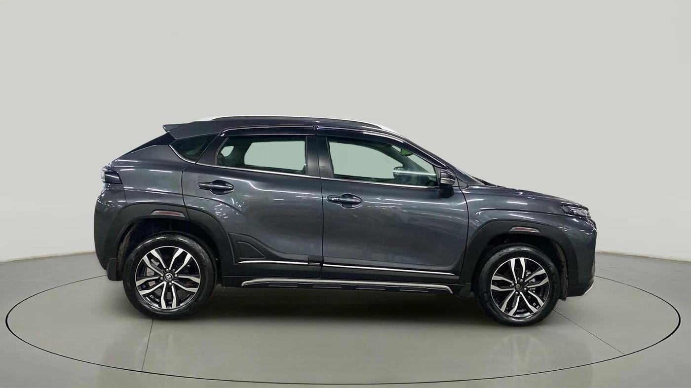 2024 Toyota Urban Cruiser Taisor V 1.0 Petrol AT, Petrol, Automatic, 7,272 km, Right Side View