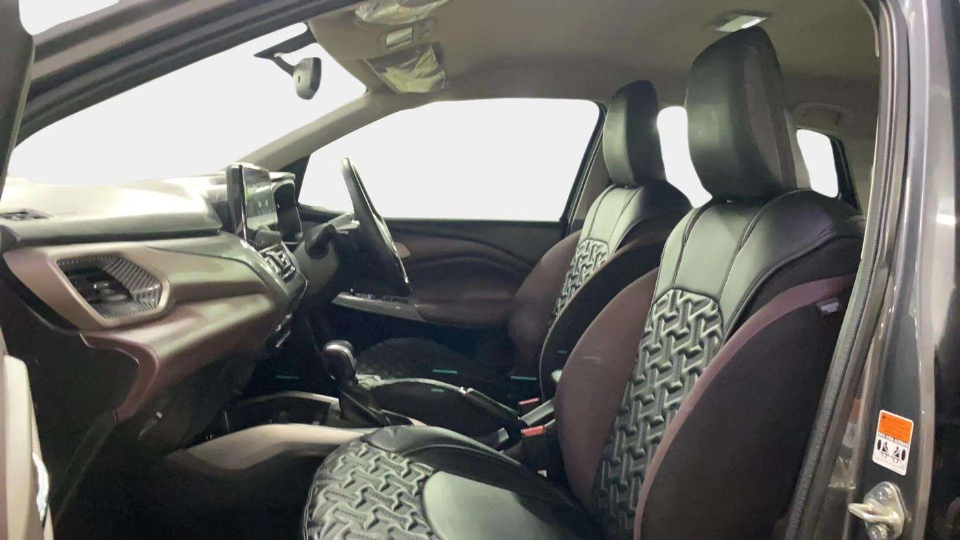 2024 Toyota Urban Cruiser Taisor V 1.0 Petrol AT, Petrol, Automatic, 7,272 km, Right Side Front Door Cabin
