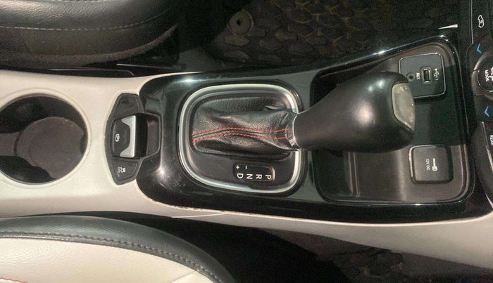 2019 Jeep Compass LIMITED PLUS PETROL AT, Petrol, Automatic, 73,048 km, Gear Lever