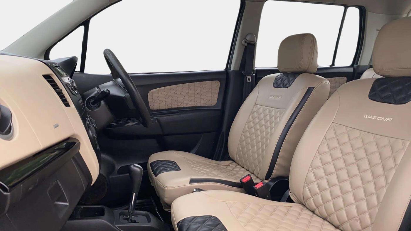 2017 Maruti Wagon R 1.0 VXI AMT, Petrol, Automatic, 56,807 km, Right Side Front Door Cabin