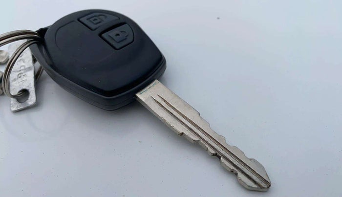 2017 Maruti Wagon R 1.0 VXI AMT, Petrol, Automatic, 56,732 km, Key Close Up