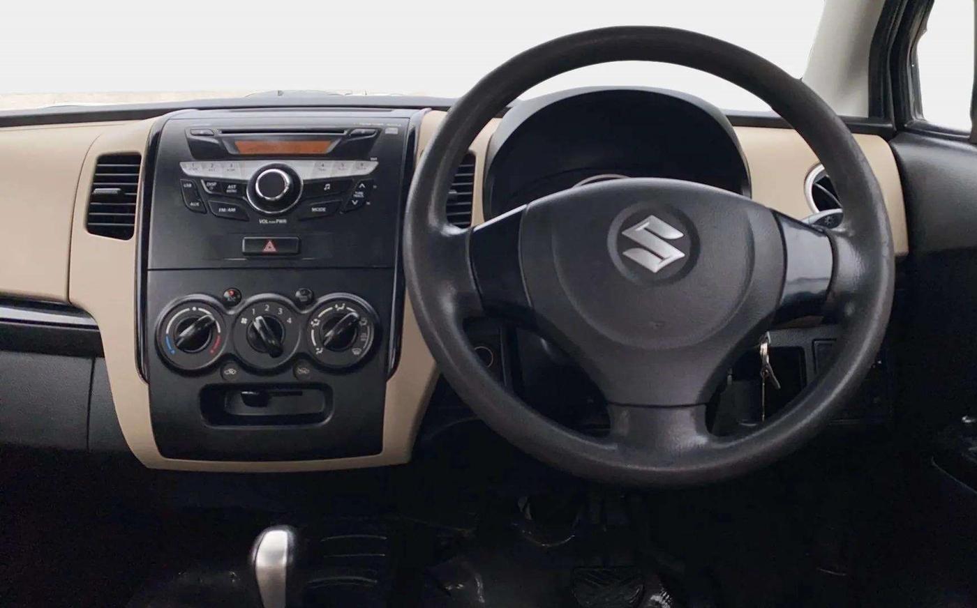 2017 Maruti Wagon R 1.0 VXI AMT, Petrol, Automatic, 56,807 km, Steering Wheel Close Up