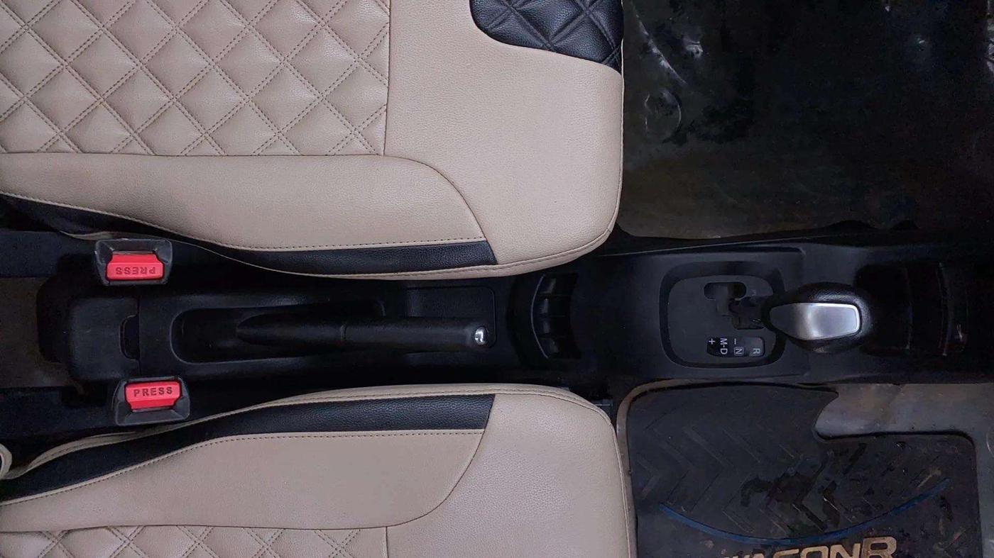 2017 Maruti Wagon R 1.0 VXI AMT, Petrol, Automatic, 56,807 km, Gear Lever