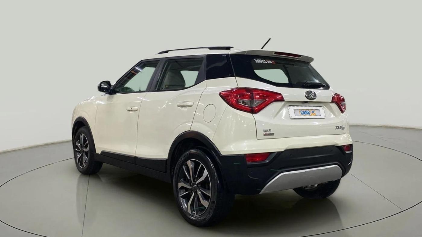 2019 Mahindra XUV300 W8 (O) 1.5 DIESEL AMT, Diesel, Automatic, 64,183 km, Left Back Diagonal