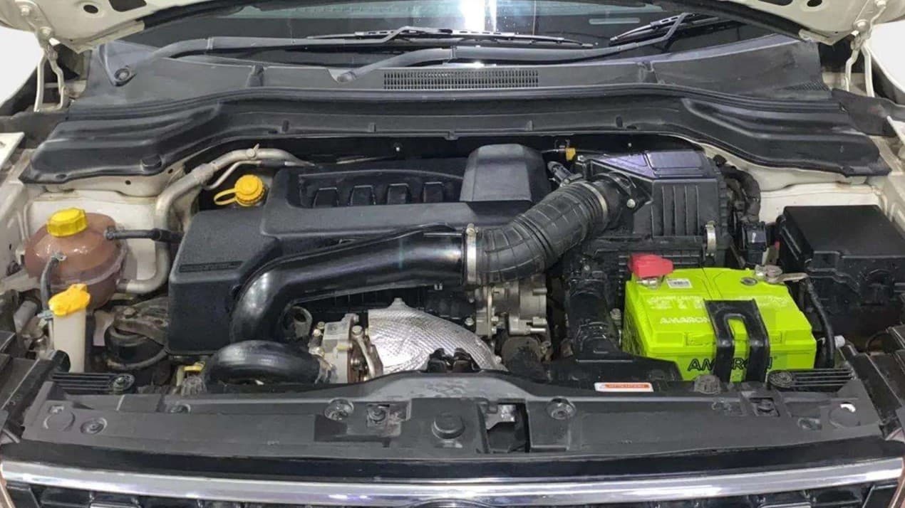 2019 Mahindra XUV300 W8 (O) 1.5 DIESEL AMT, Diesel, Automatic, 64,183 km, Engine View
