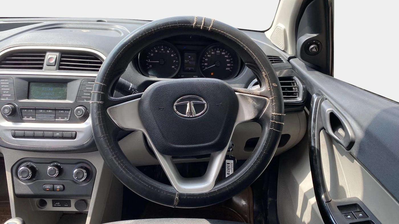 2016 Tata Tiago XT PETROL, Petrol, Manual, 76,230 km, Steering Wheel Close Up