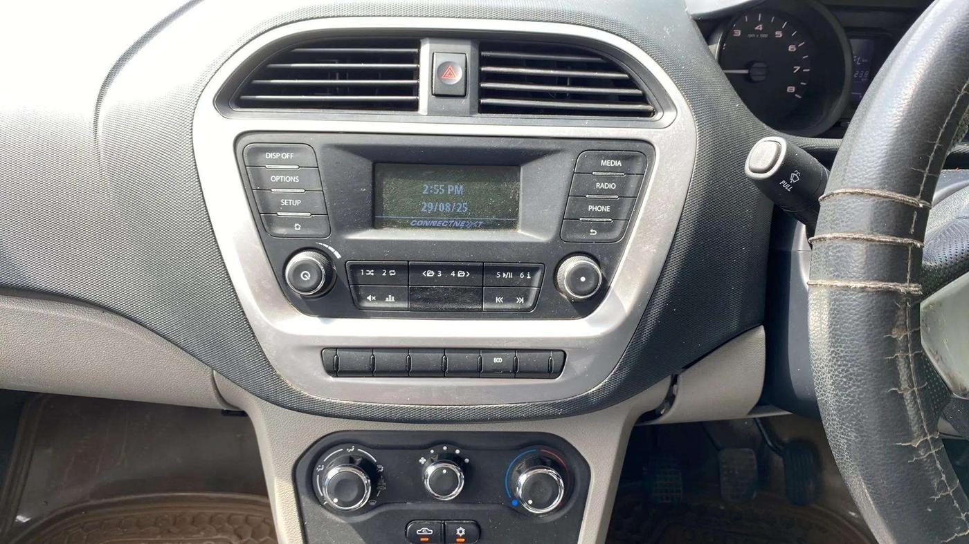 2016 Tata Tiago XT PETROL, Petrol, Manual, 76,230 km, Air Conditioner