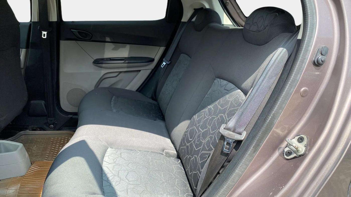 2016 Tata Tiago XT PETROL, Petrol, Manual, 76,230 km, Right Side Rear Door Cabin