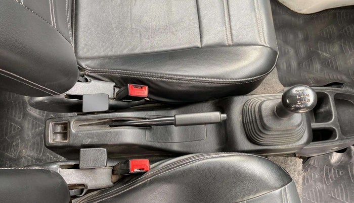 2020 Maruti Eeco 5 STR WITH A/C+HTR, CNG, Manual, 31,408 km, Gear Lever