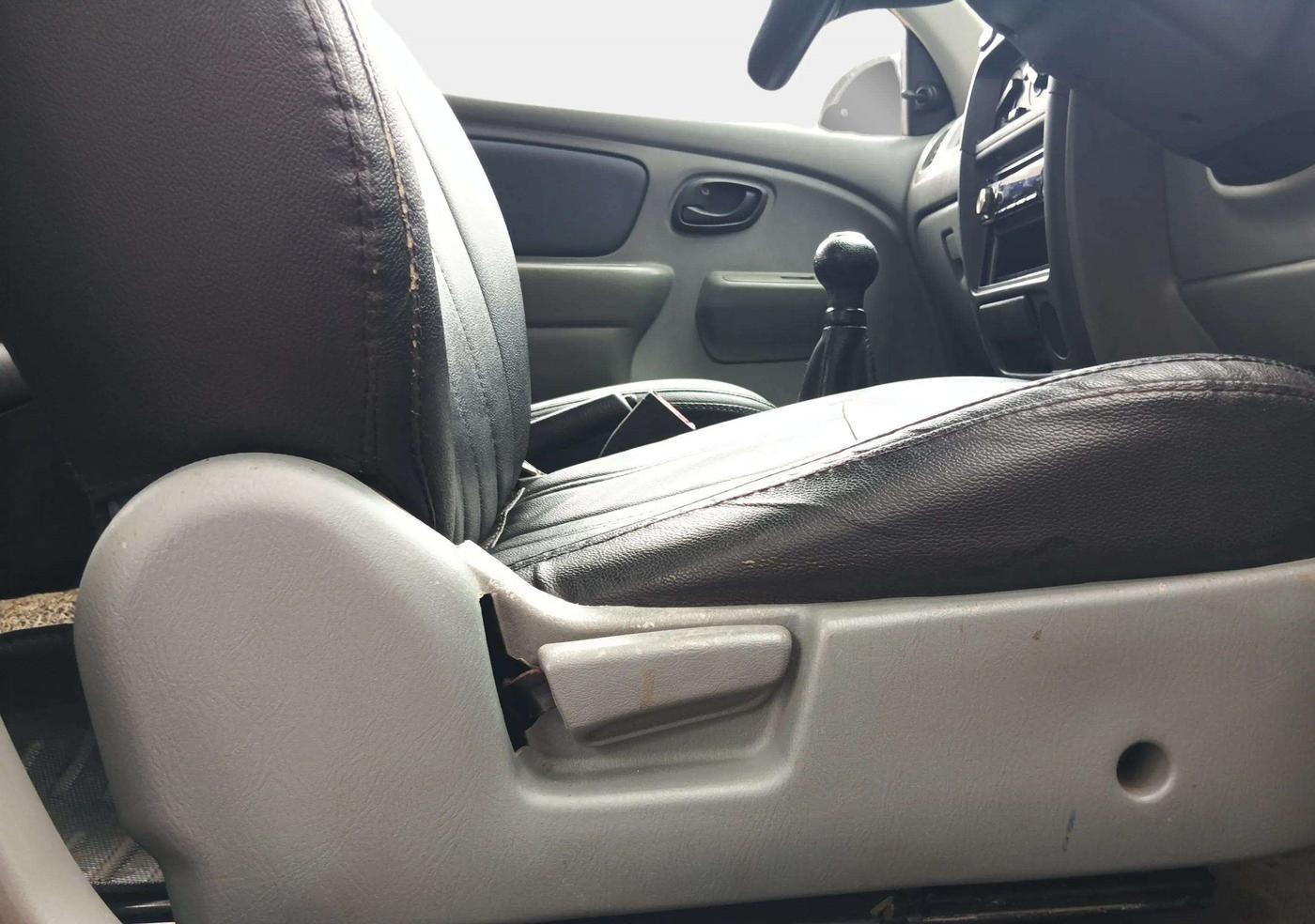 2011 Maruti Alto K10 VXI, Petrol, Manual, 68,073 km, Driver Side Adjustment Panel