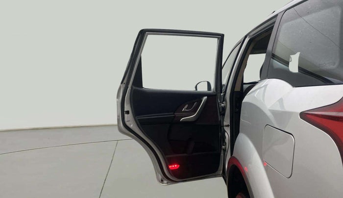 2014 Mahindra XUV500 W6, Diesel, Manual, 89,666 km, LHS Rear Door
