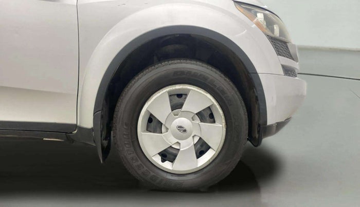 2014 Mahindra XUV500 W6, Diesel, Manual, 89,666 km, Right Front Wheel