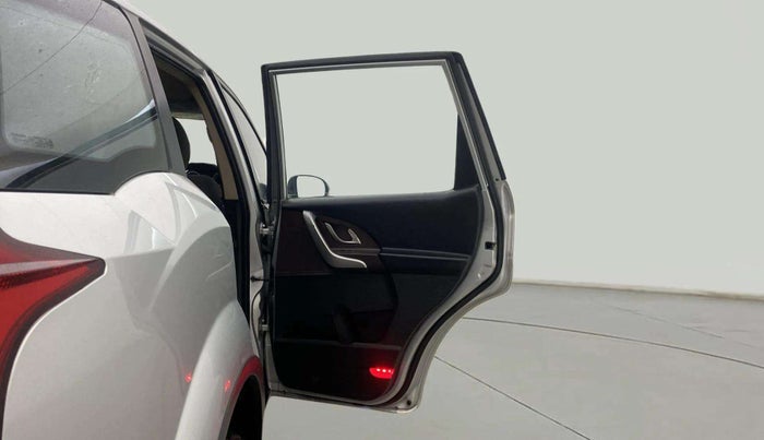 2014 Mahindra XUV500 W6, Diesel, Manual, 89,666 km, RHS Rear Door