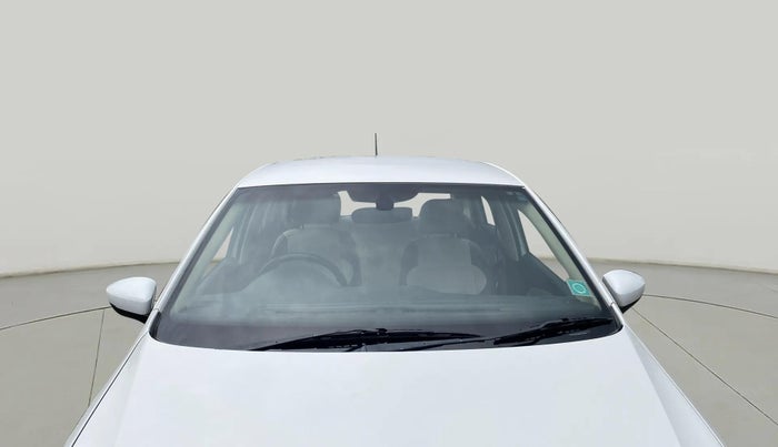 2016 Volkswagen Ameo HIGHLINE1.2L, Petrol, Manual, 1,02,682 km, Front Windshield