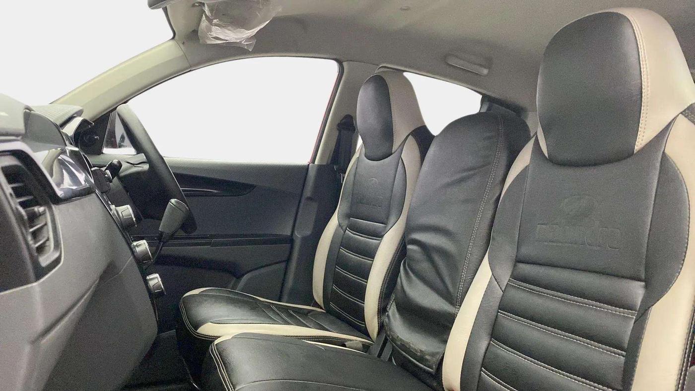 2018 Mahindra KUV 100 NXT K4+ P 6 STR, Petrol, Manual, 53,794 km, Right Side Front Door Cabin
