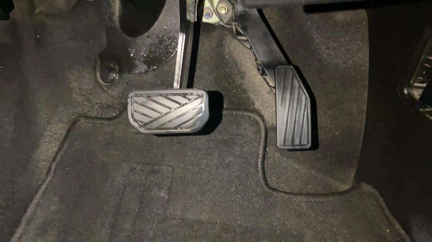 2020 Maruti S PRESSO VXI PLUS AMT, Petrol, Automatic, 56,279 km, Pedals