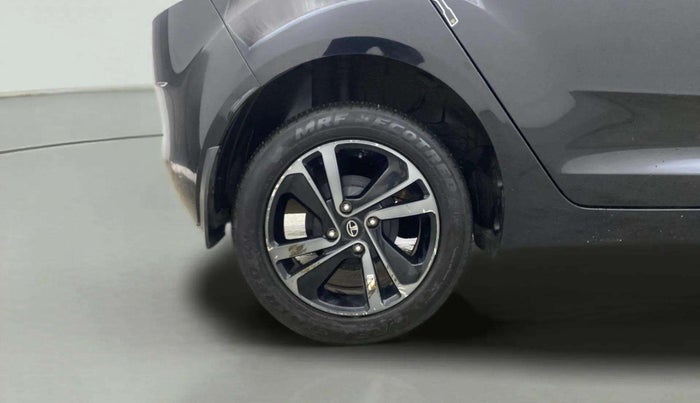 2023 Tata ALTROZ  XZA Plus Sunroof Dark Edition, Petrol, Automatic, 4,496 km, Right Rear Wheel