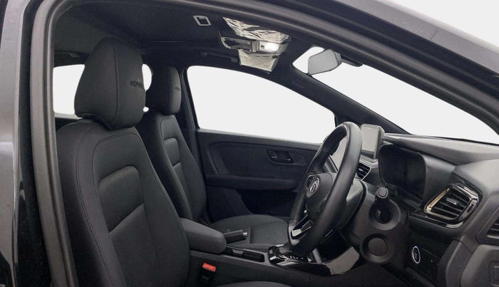 2023 Tata ALTROZ  XZA Plus Sunroof Dark Edition, Petrol, Automatic, 4,496 km, Right Side Front Door Cabin