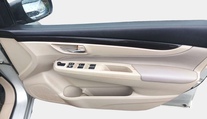 2017 Maruti Ciaz ZDI SHVS, Diesel, Manual, 77,892 km, Driver Side Door Panels Control