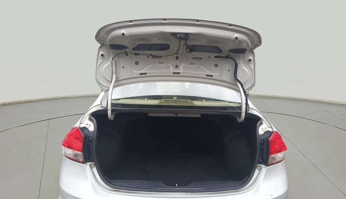 2017 Maruti Ciaz ZDI SHVS, Diesel, Manual, 77,892 km, Boot Inside