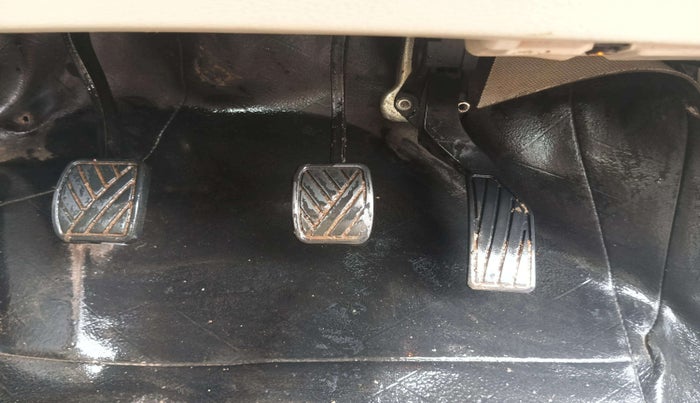 2017 Maruti Ciaz ZDI SHVS, Diesel, Manual, 77,892 km, Pedals