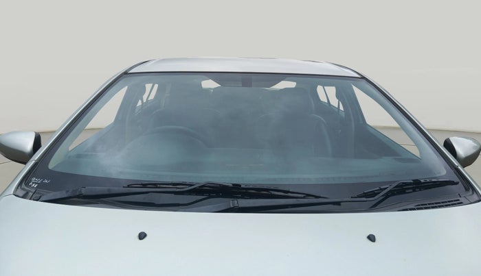 2017 Maruti Ciaz ZDI SHVS, Diesel, Manual, 77,892 km, Front Windshield