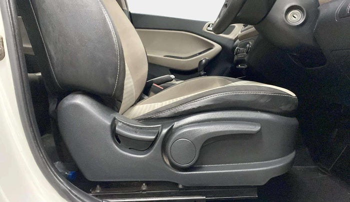 2018 Hyundai Elite i20 ASTA 1.2, Petrol, Manual, 67,874 km, Driver Side Adjustment Panel