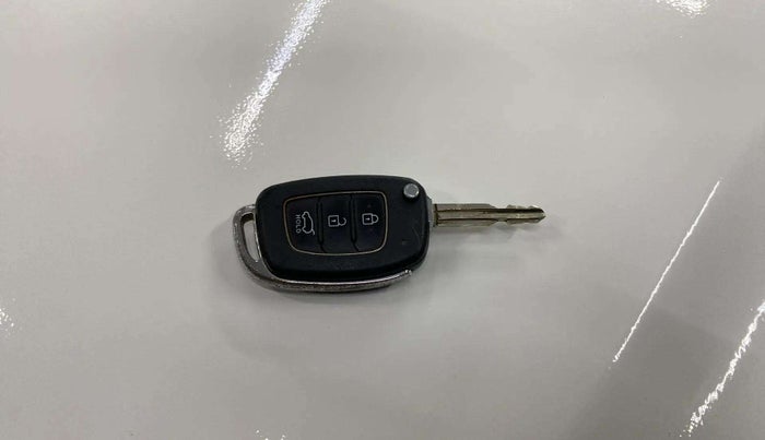 2018 Hyundai Elite i20 ASTA 1.2, Petrol, Manual, 67,874 km, Key Close Up