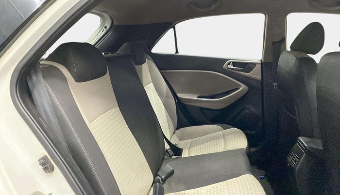 2018 Hyundai Elite i20 ASTA 1.2, Petrol, Manual, 67,874 km, Right Side Rear Door Cabin