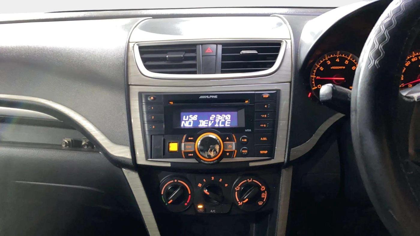 2014 Maruti Swift VXI, Petrol, Manual, 75,315 km, Air Conditioner