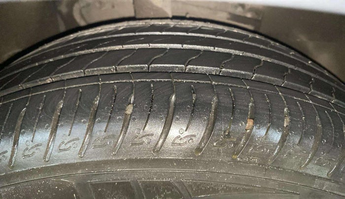 2017 Tata NEXON XZ PLUS PETROL, Petrol, Manual, 48,932 km, Right Front Tyre Tread