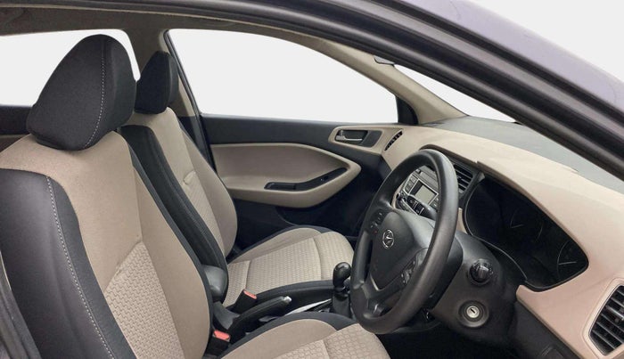2017 Hyundai Elite i20 SPORTZ 1.2, Petrol, Manual, 48,328 km, Right Side Front Door Cabin