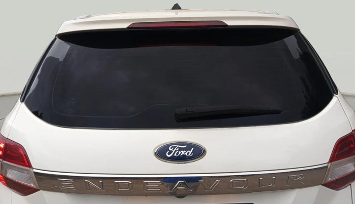 2018 Ford Endeavour TITANIUM 3.2 4X4 AT, Diesel, Automatic, 1,30,116 km, Rear Windshield