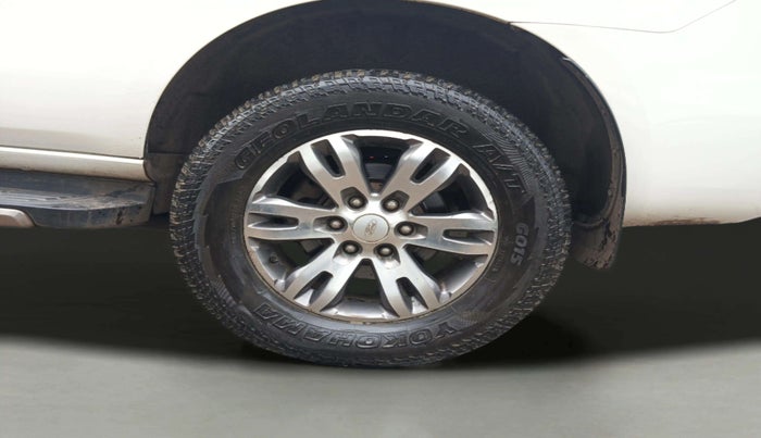 2018 Ford Endeavour TITANIUM 3.2 4X4 AT, Diesel, Automatic, 1,30,116 km, Left Rear Wheel