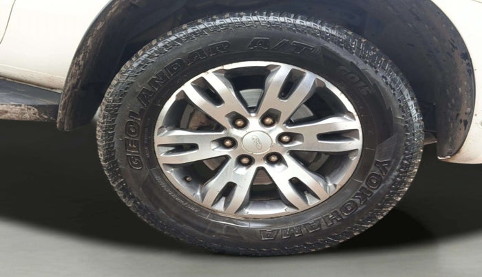 2018 Ford Endeavour TITANIUM 3.2 4X4 AT, Diesel, Automatic, 1,30,116 km, Right Front Wheel