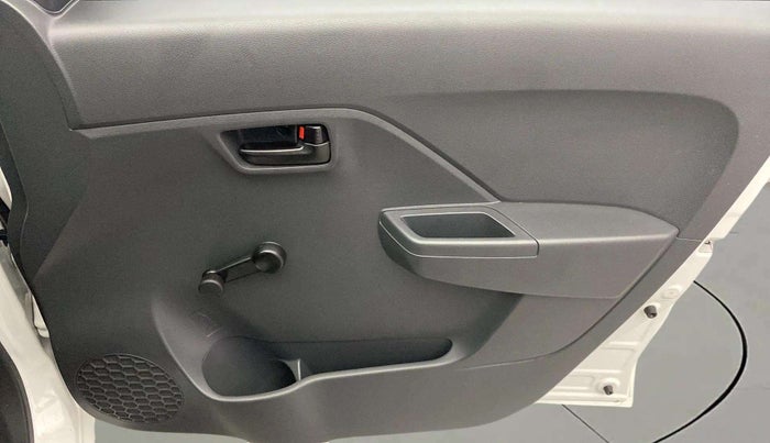 2024 Maruti Alto K10 LXi(O), Petrol, Manual, 1,079 km, Driver Side Door Panels Control