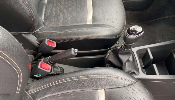 2019 Renault Kwid RXT 1.0, Petrol, Manual, 46,597 km, Gear Lever