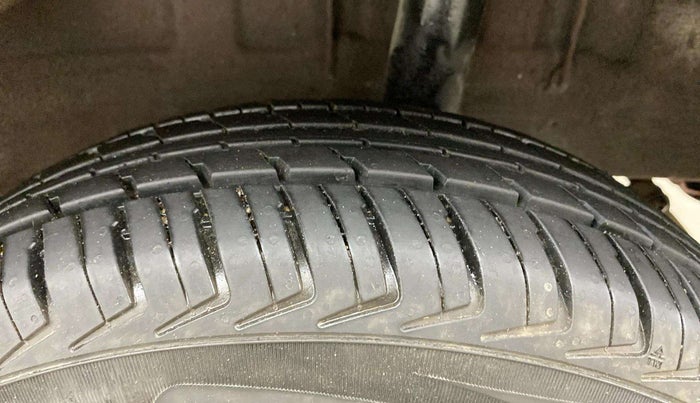 2019 Renault Kwid RXT 1.0, Petrol, Manual, 76,208 km, Left Rear Tyre Tread