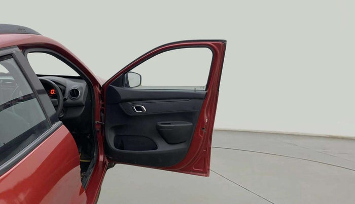 2019 Renault Kwid RXT 1.0, Petrol, Manual, 76,208 km, RHS Front Door