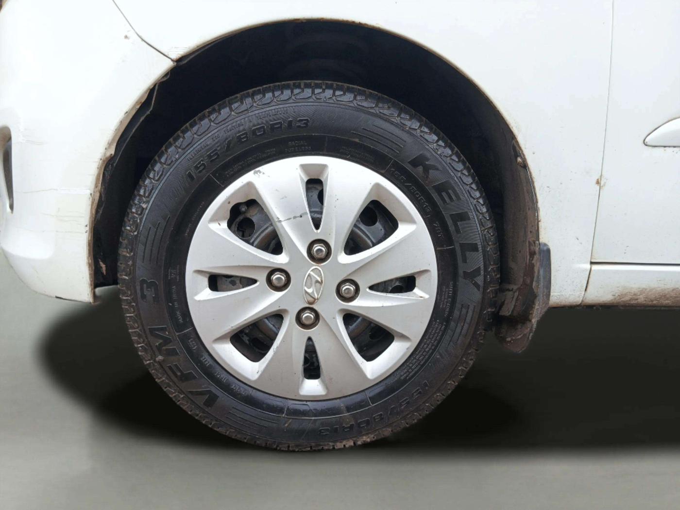 2011 Hyundai i10 SPORTZ 1.2, Petrol, Manual, 46,765 km, Left Front Wheel