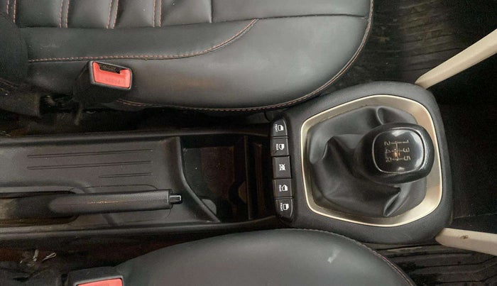 2019 Hyundai NEW SANTRO SPORTZ CNG, CNG, Manual, 83,258 km, Gear Lever
